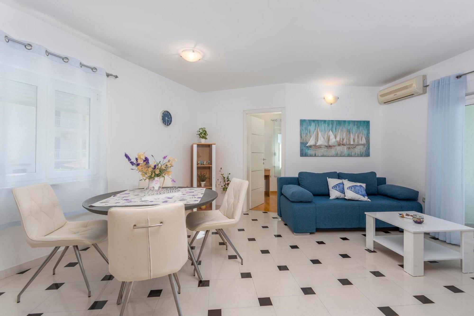 Apartments By The Sea Njivice, Krk - 5296 Ngoại thất bức ảnh