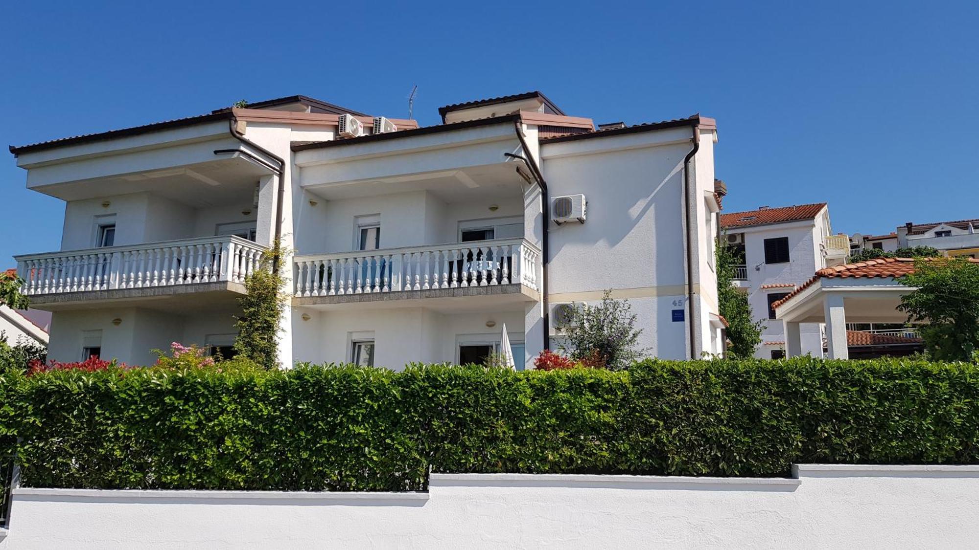 Apartments By The Sea Njivice, Krk - 5296 Ngoại thất bức ảnh